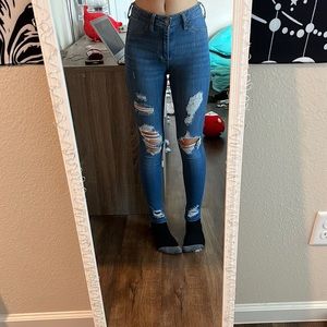 Hollister ripped jeggings